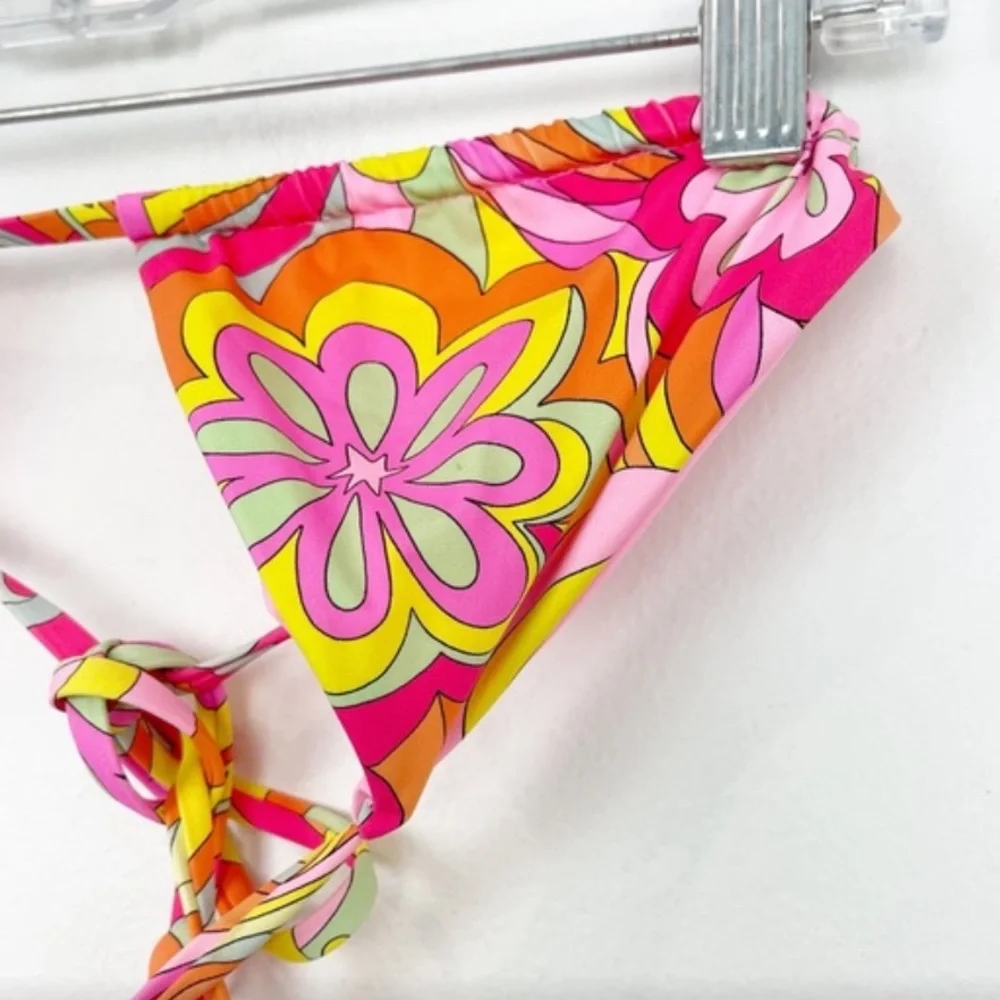 Frankie’s Bikinis Retro Floral Pattern Bikini Top Size XS